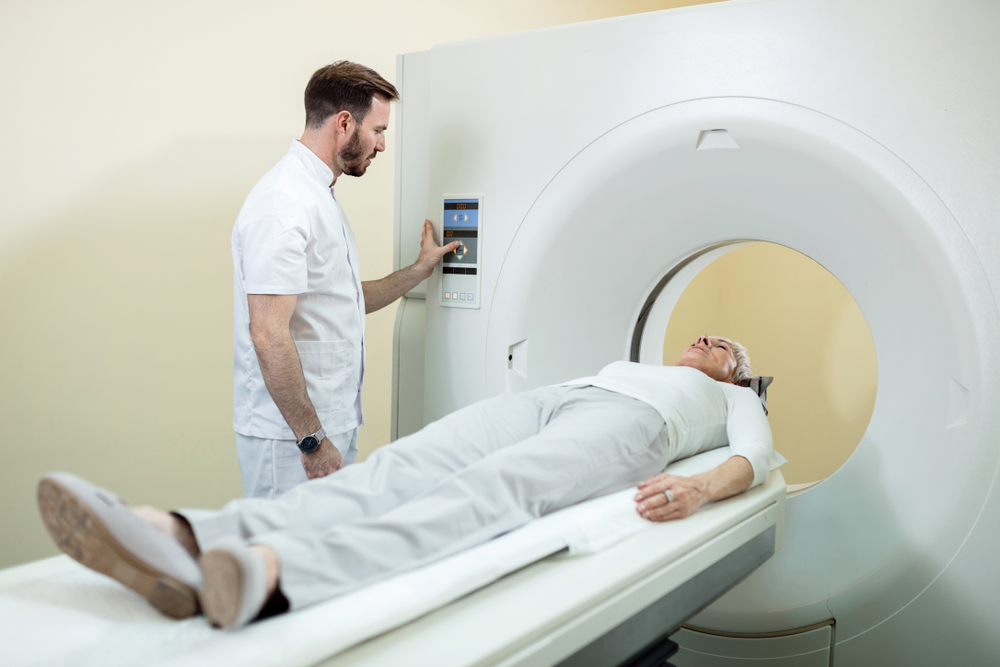 "Een patiënt krijgt een CT-scan."