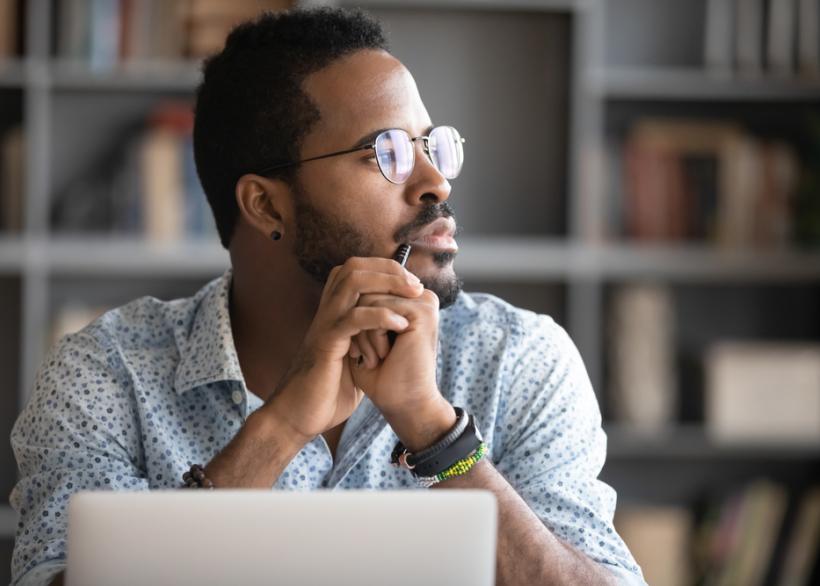 Man heeft last van psychische klachten op werk