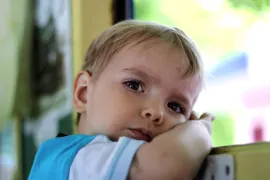 kind heeft blaasjes in de mond door herpes